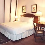 Deville Hotel