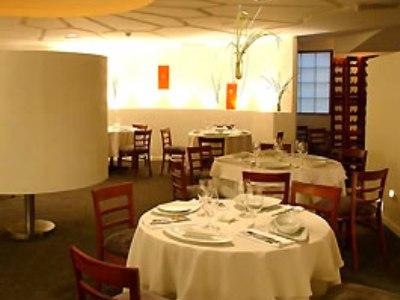 Deville Hotel 4*