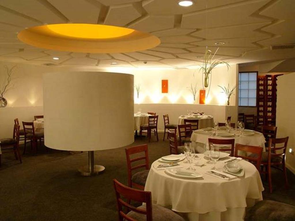 Hotel Deville 4*