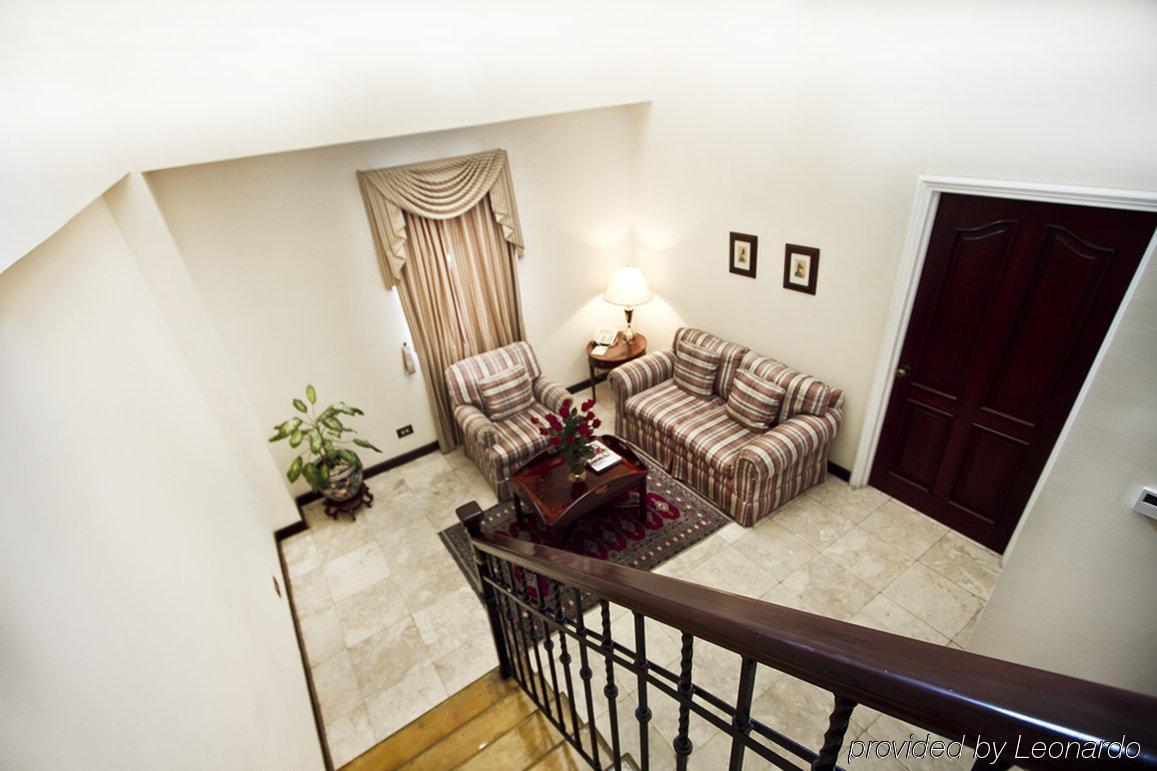 Deville 4* Ciudad de Panamá